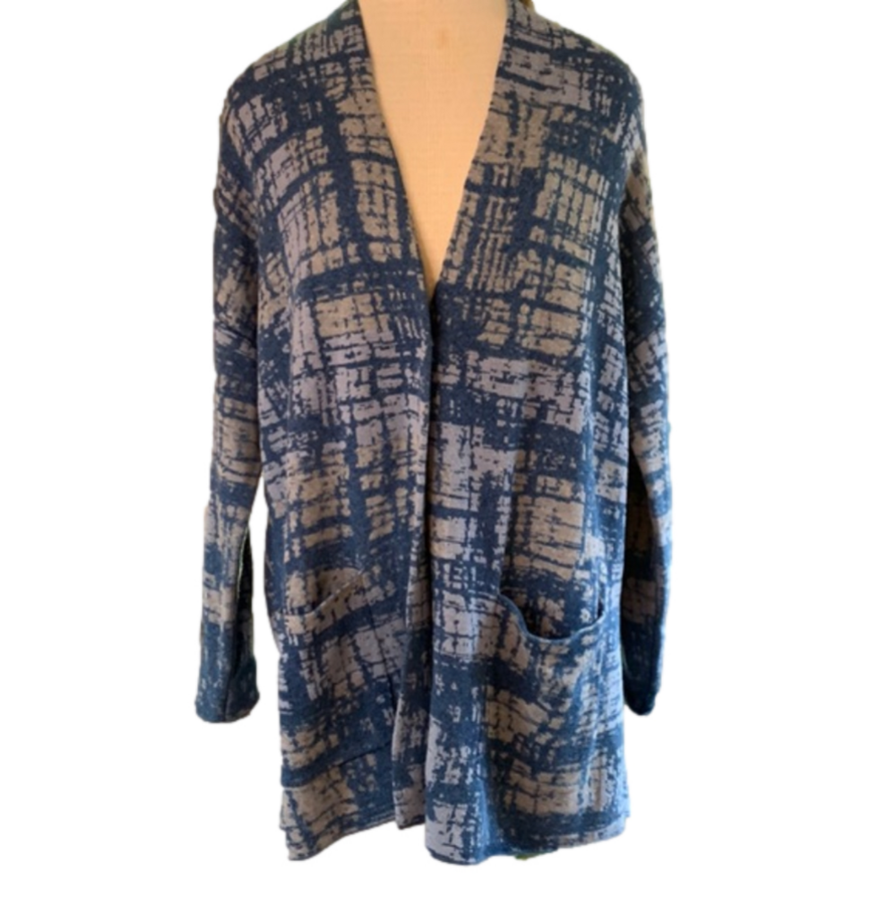J Jill medium indigo oversized blue and grey print cardigan